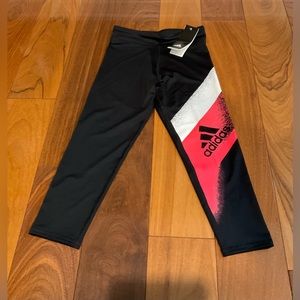 NWT Adidas AEROREADY Capri leggings - Black with patterned leg - Size 7/8